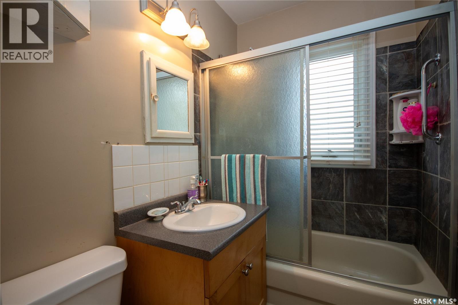 1701 102nd Street, North Battleford, Saskatchewan  S9A 1H2 - Photo 8 - SK029884