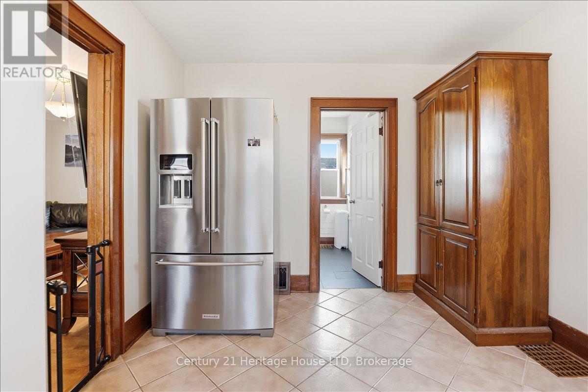 282 Beatrice Street, Welland, Ontario  L3B 2Z7 - Photo 12 - X12839118