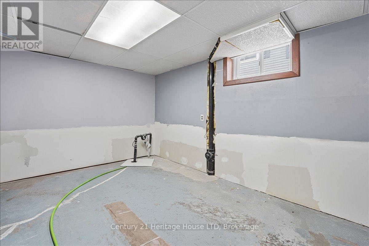 282 Beatrice Street, Welland, Ontario  L3B 2Z7 - Photo 25 - X12839118