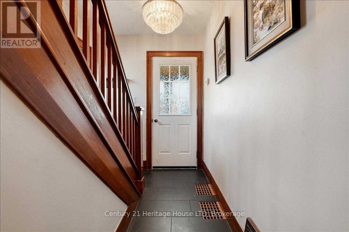 282 Beatrice Street, Welland, Ontario  L3B 2Z7 - Photo 5 - X12839118