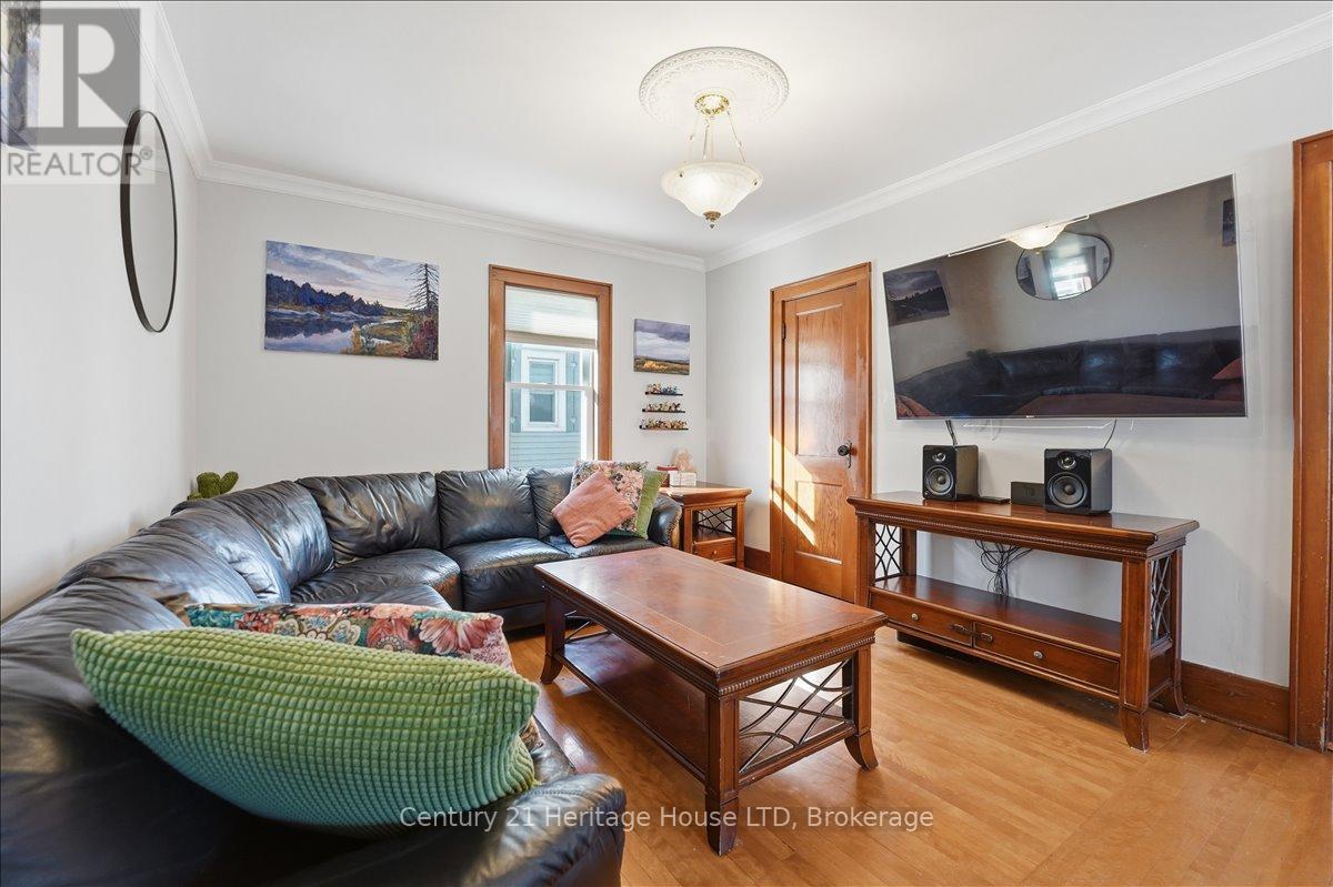 282 Beatrice Street, Welland, Ontario  L3B 2Z7 - Photo 6 - X12839118