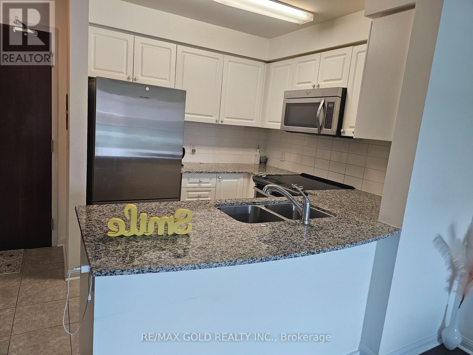 116 - 50 Via Rosedale Way, Brampton, Ontario  L6R 3Z7 - Photo 11 - W12858218