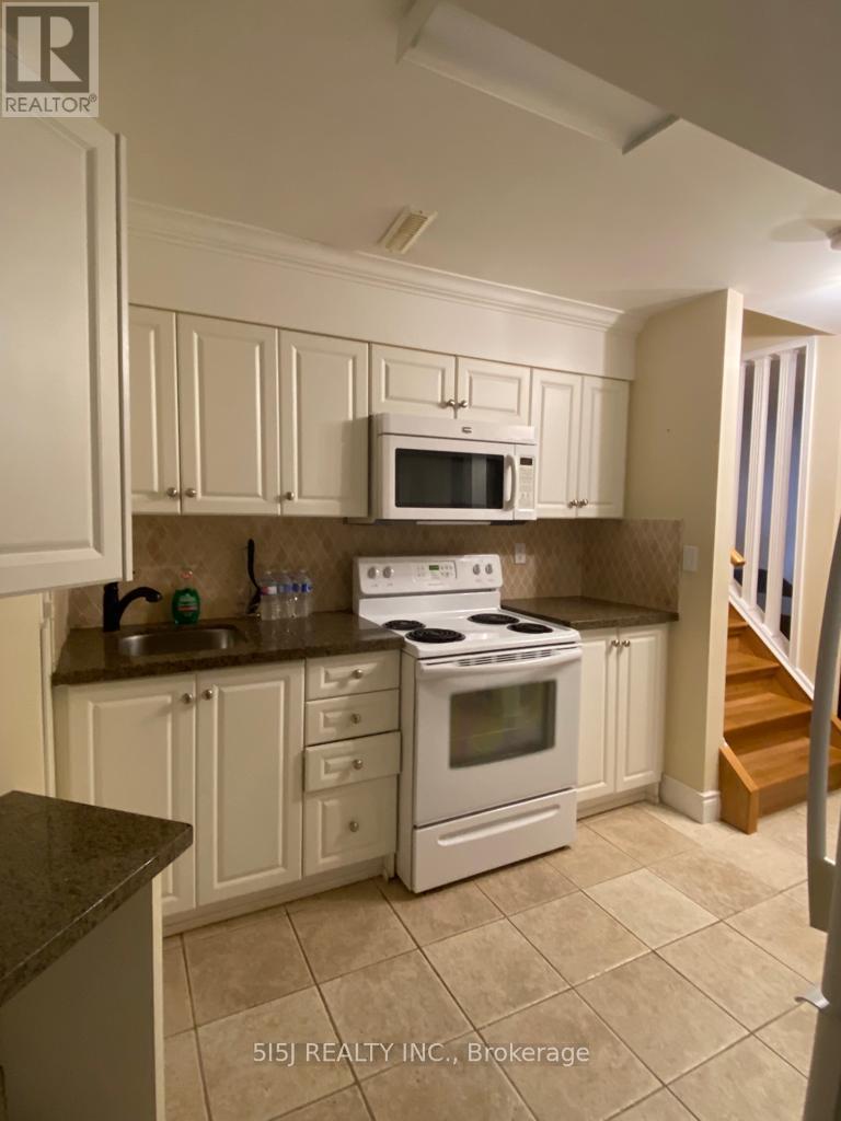 3197 OAKVIEW ROAD, Mississauga, Ontario