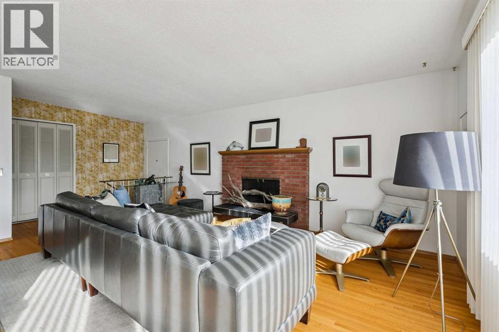 10712 Mapleshire Crescent Se, Calgary, Alberta  T2J 1Y9 - Photo 2 - A2286363