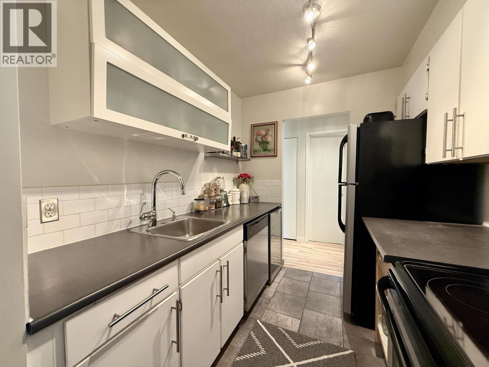 Listing Picture 13 of 24 : 302 9320 PARKSVILLE DRIVE, Richmond / 烈治文 - 魯藝地產 Yvonne Lu Group - MLS Medallion Club Member