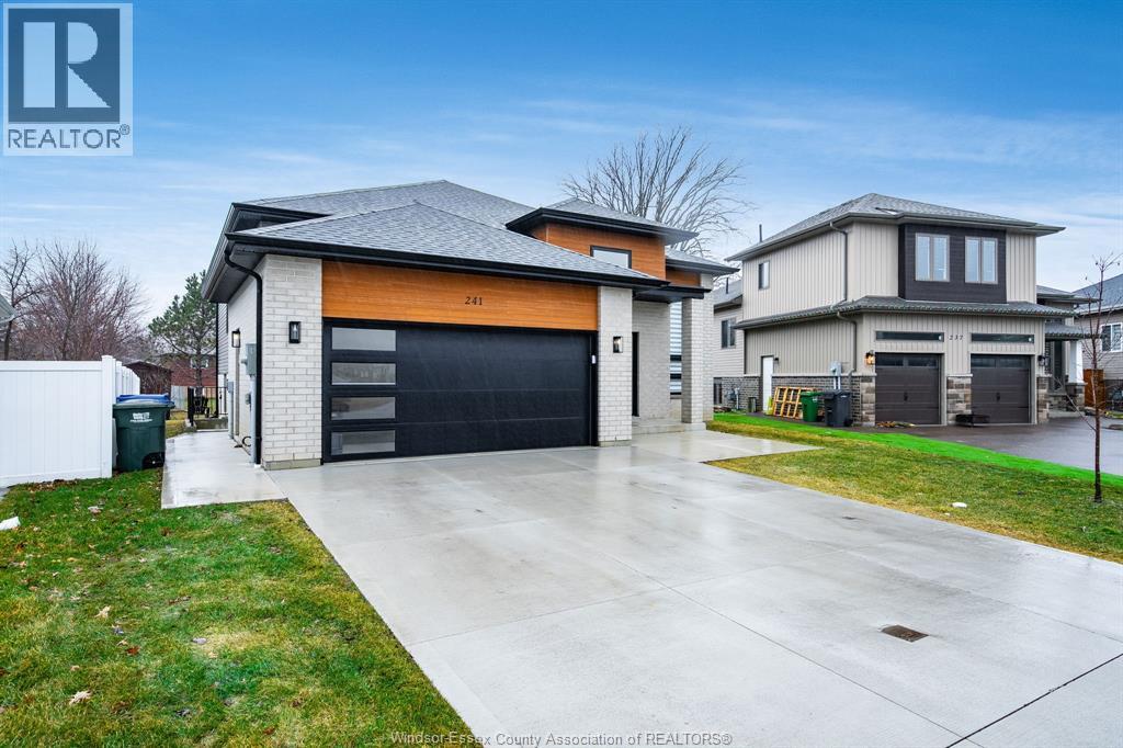 241 Robinson Avenue, Essex, Ontario  N8M 0A8 - Photo 39 - 26004781