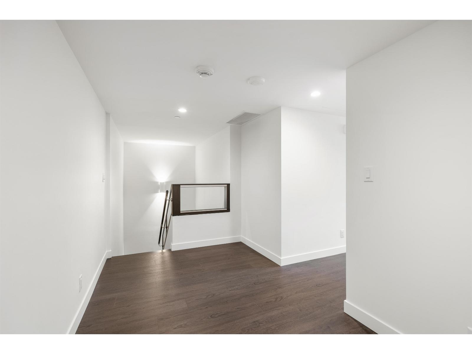 Th4 13778 100th Avenue, Surrey, British Columbia  V3T 0V2 - Photo 9 - R3096329