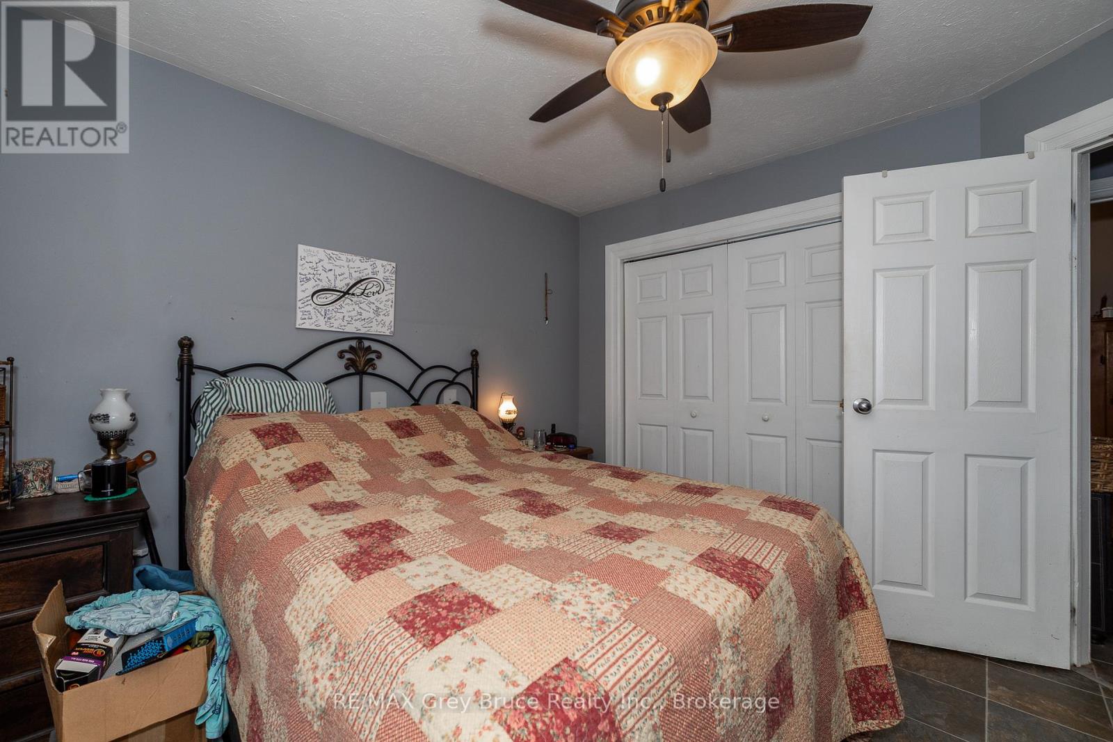 201 Division Street, Georgian Bluffs, Ontario  N0H 2K0 - Photo 14 - X12858304