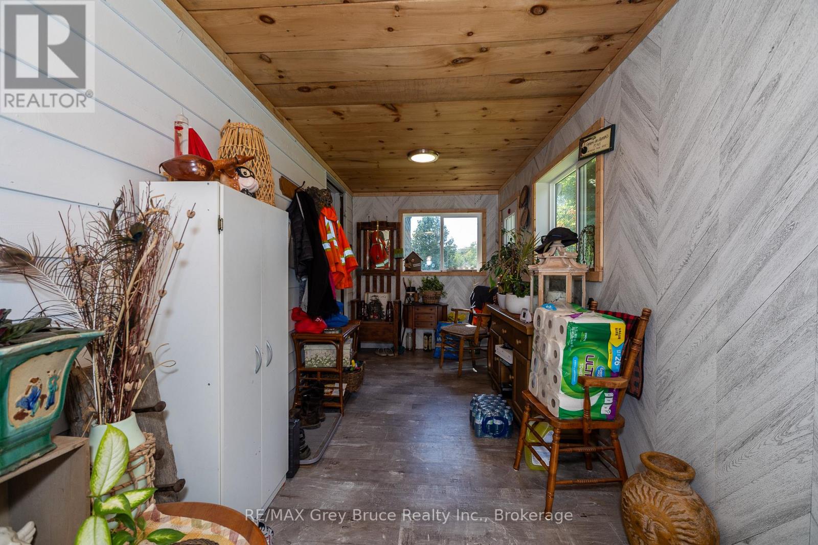 201 Division Street, Georgian Bluffs, Ontario  N0H 2K0 - Photo 4 - X12858304