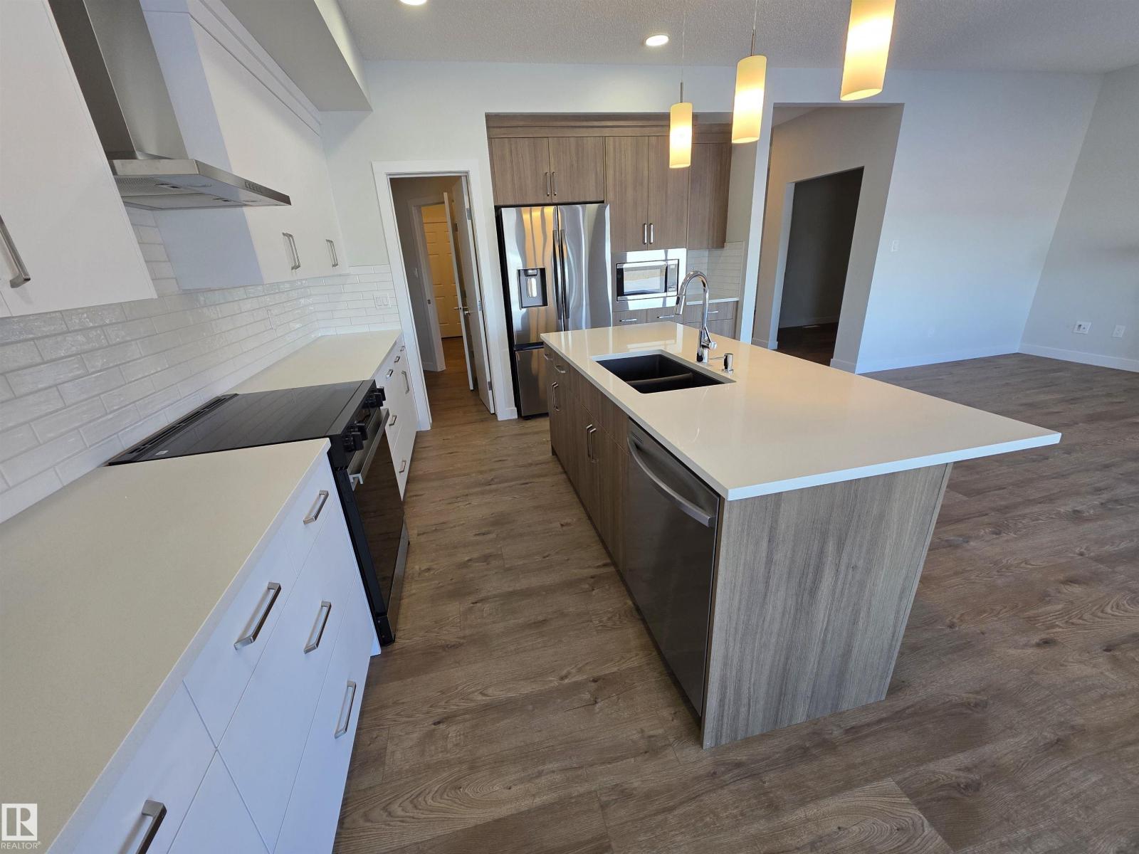 19011 20 Av Nw, Edmonton, Alberta  T6M 3E8 - Photo 8 - E4472461