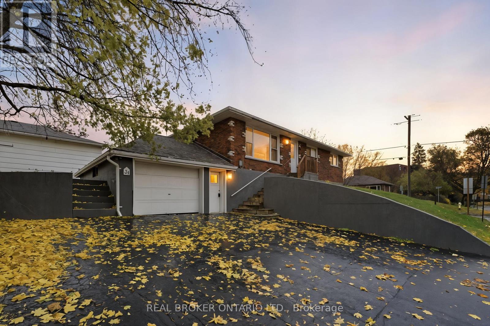 31 Oakwood Avenue, Norfolk (Simcoe), Ontario  N3Y 1H5 - Photo 10 - X12530606