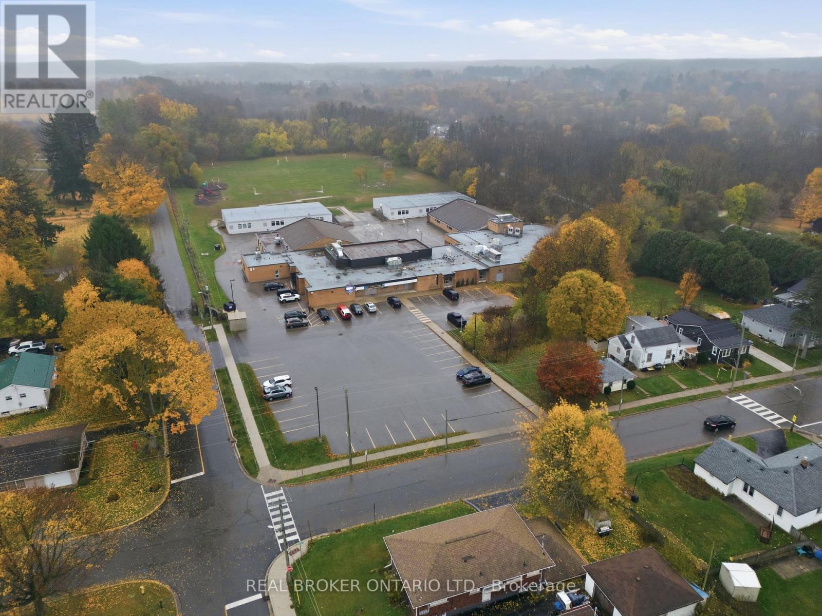 31 Oakwood Avenue, Norfolk (Simcoe), Ontario  N3Y 1H5 - Photo 41 - X12530606