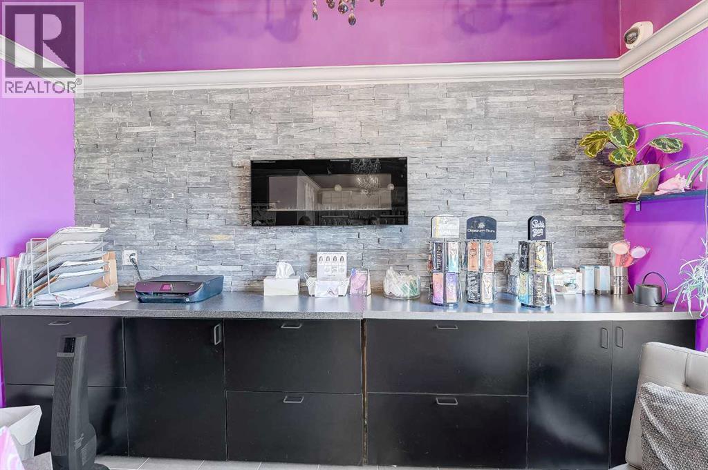 105, 9505 Resources Road, Grande Prairie, Alberta  T8V 8C2 - Photo 2 - A2179478