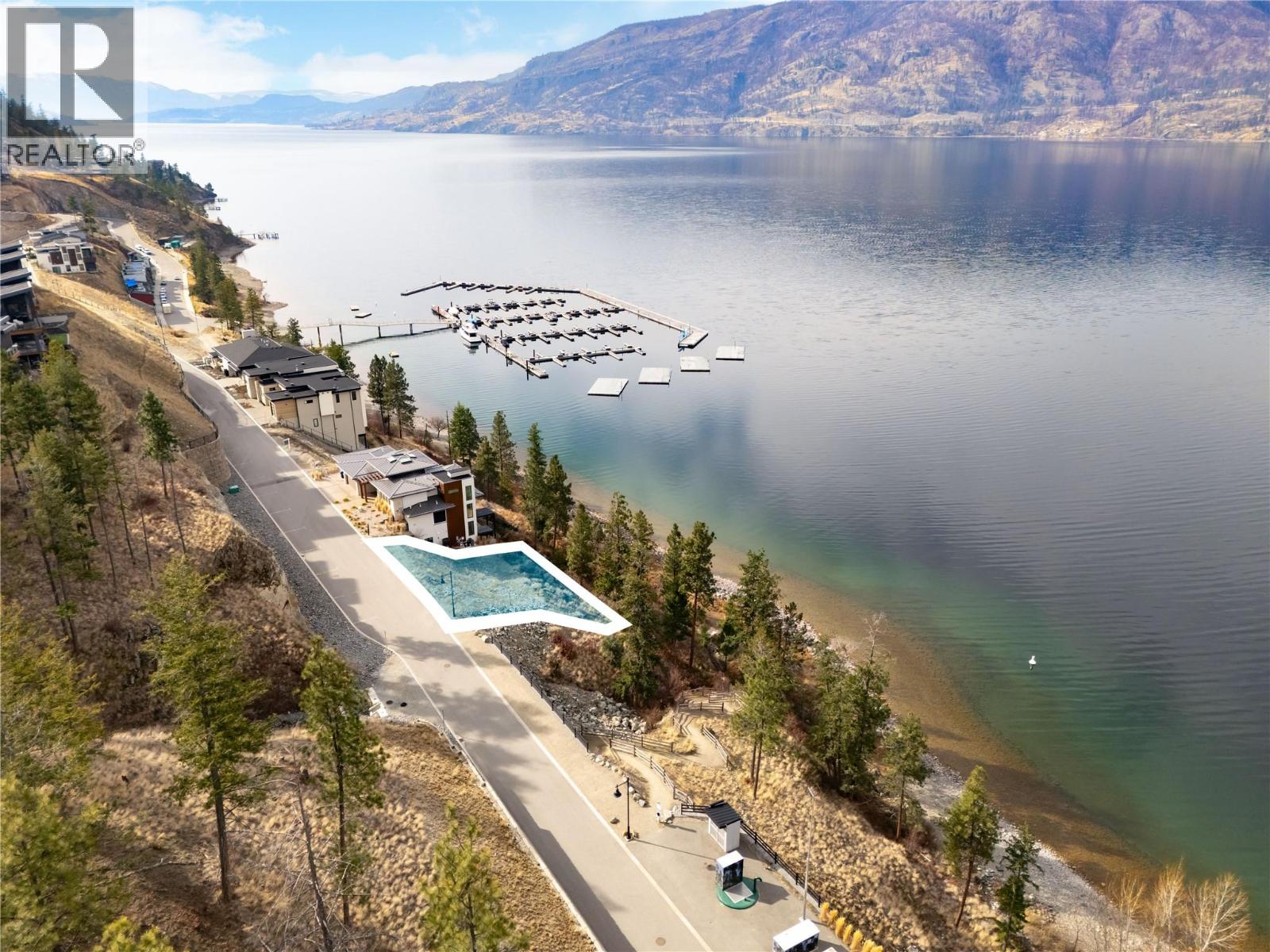 3504 Arrowroot Drive, Kelowna, British Columbia