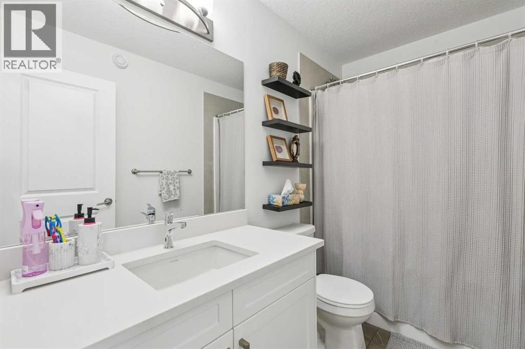 58 Saddlebred Place, Cochrane, Alberta  T4C 3E7 - Photo 34 - A2291232