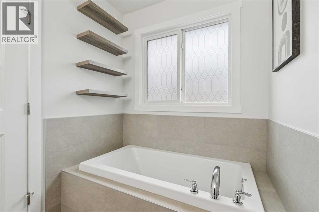 58 Saddlebred Place, Cochrane, Alberta  T4C 3E7 - Photo 29 - A2291232