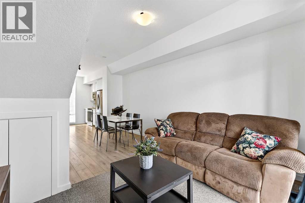 2422 210 Avenue Se, Calgary, Alberta  T2X 4C2 - Photo 5 - A2287364