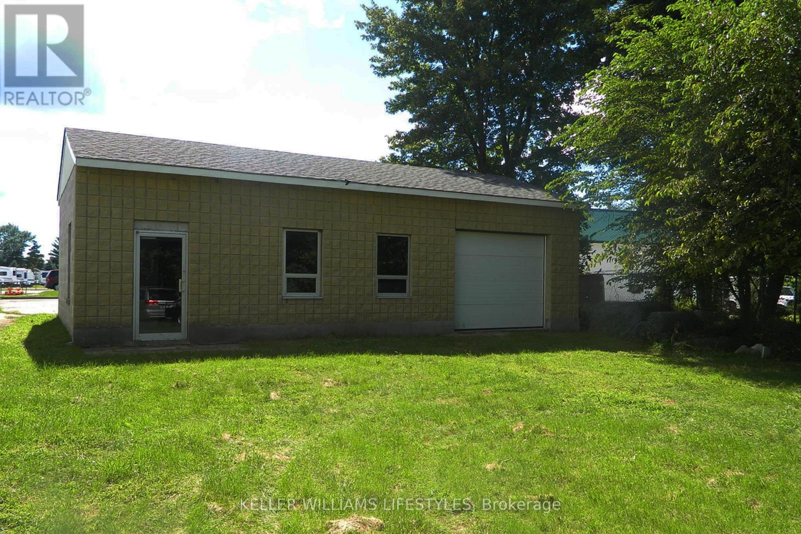 1A YORK STREET, Newbury, Ontario