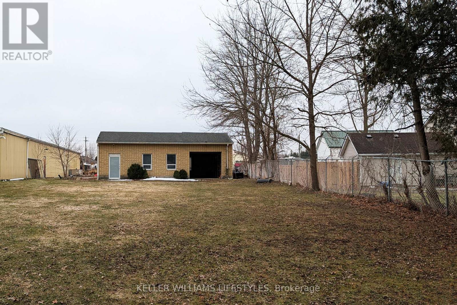 1a York Street, Newbury, Ontario  N0L 1Z0 - Photo 11 - X12858320