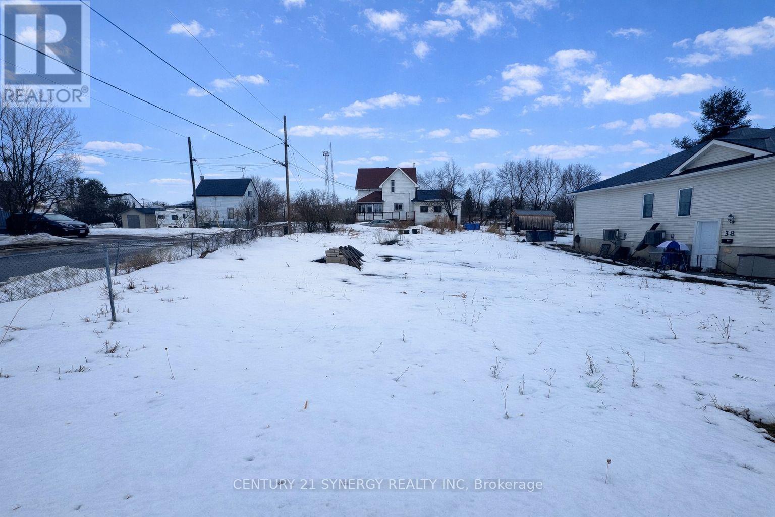 24 KING STREET, smiths falls, Ontario