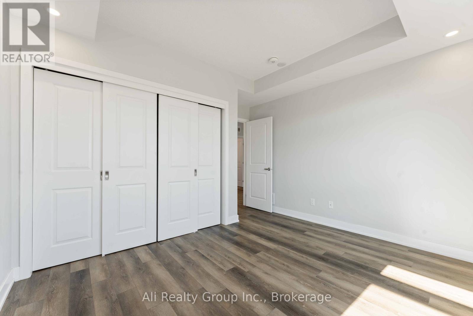 147 Fairweather Street, Ottawa, Ontario  K1T 0M8 - Photo 16 - X12858340