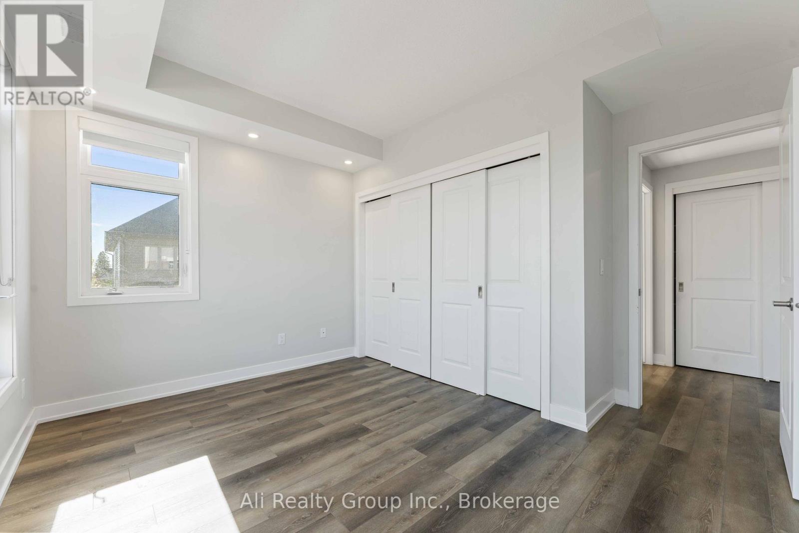 147 Fairweather Street, Ottawa, Ontario  K1T 0M8 - Photo 17 - X12858340