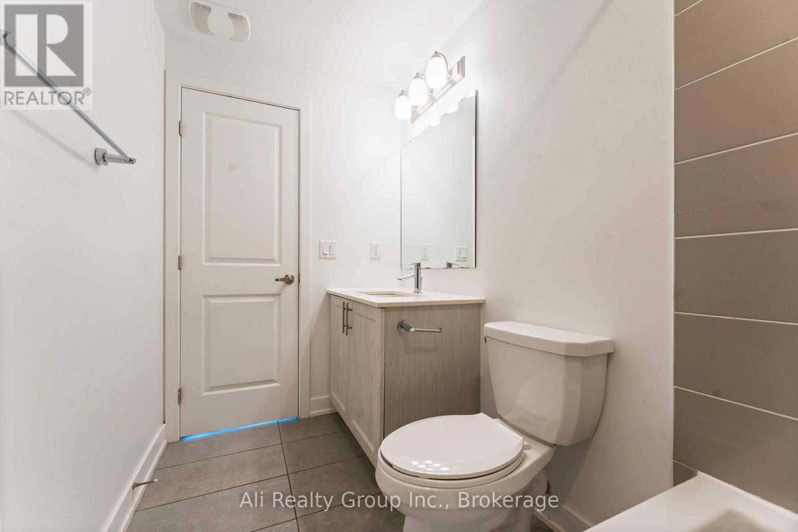 147 Fairweather Street, Ottawa, Ontario  K1T 0M8 - Photo 19 - X12858340