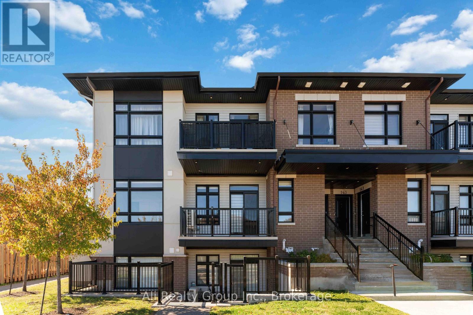 147 Fairweather Street, Ottawa, Ontario  K1T 0M8 - Photo 2 - X12858340