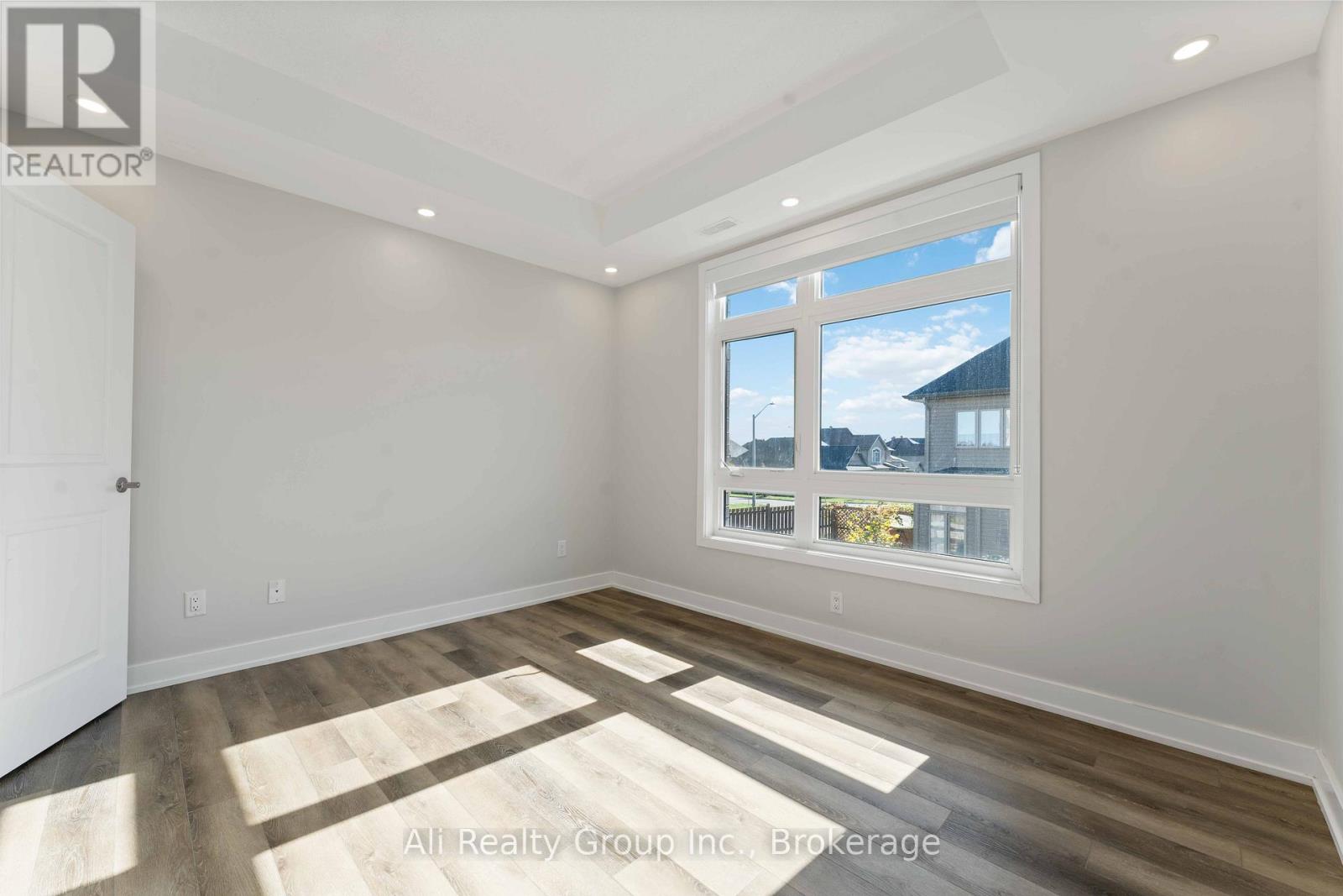 147 Fairweather Street, Ottawa, Ontario  K1T 0M8 - Photo 23 - X12858340