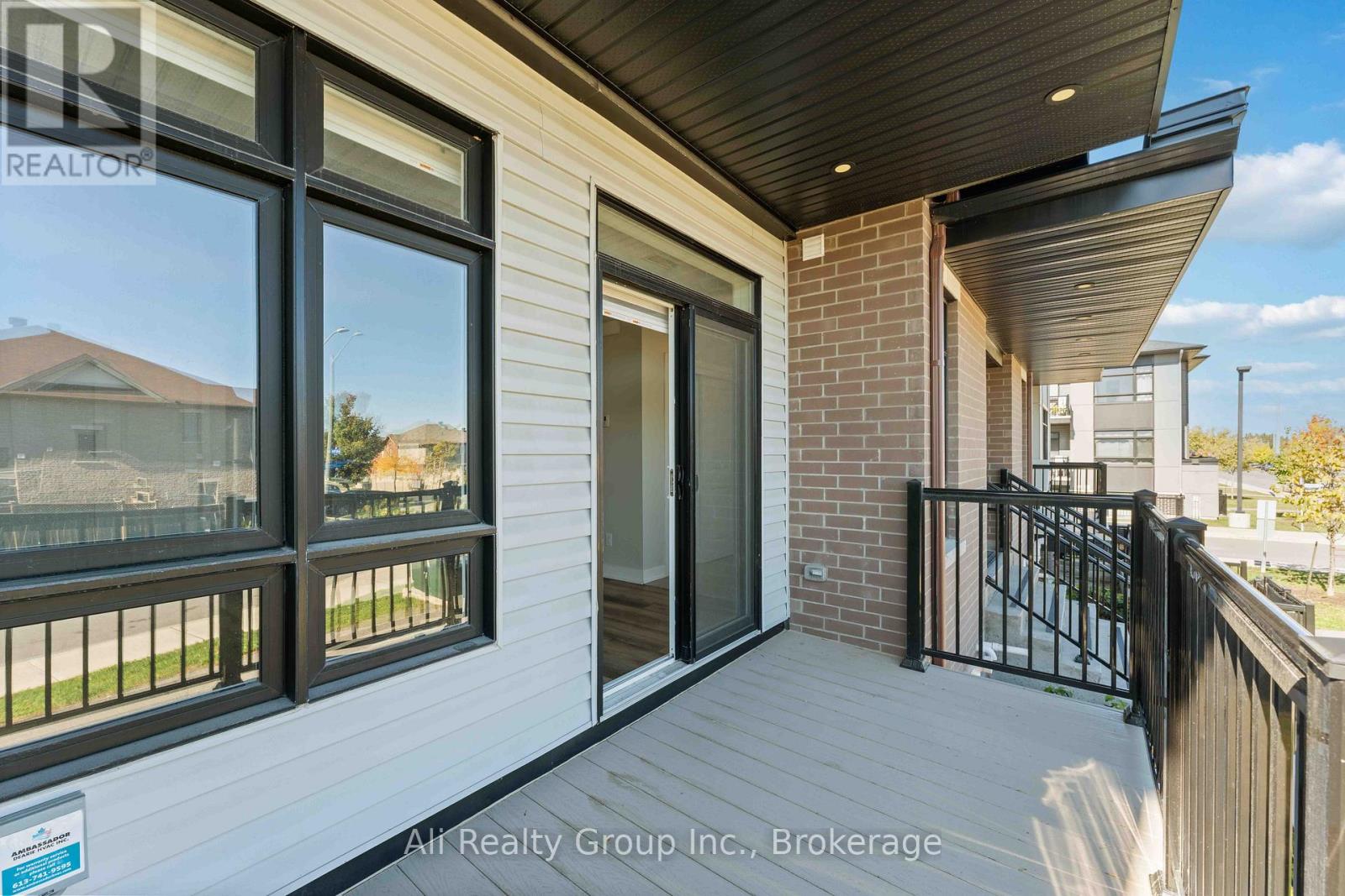 147 Fairweather Street, Ottawa, Ontario  K1T 0M8 - Photo 27 - X12858340