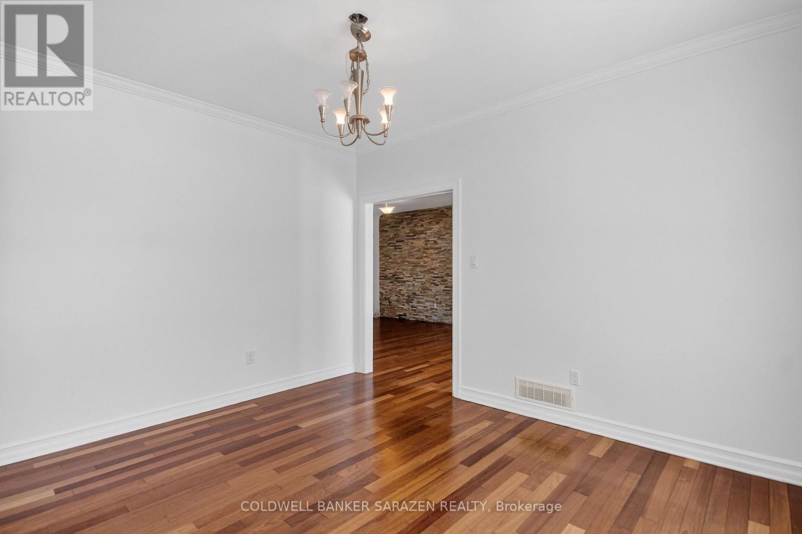 599 Ballycastle Crescent, Ottawa, Ontario  K1X 0A2 - Photo 8 - X12855604