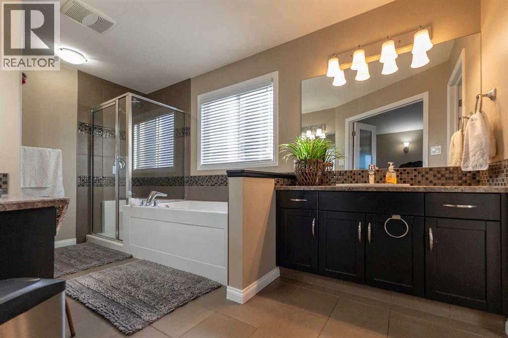 733 Twinriver Loop W, Lethbridge, Alberta  T1J 5E1 - Photo 34 - A2282455