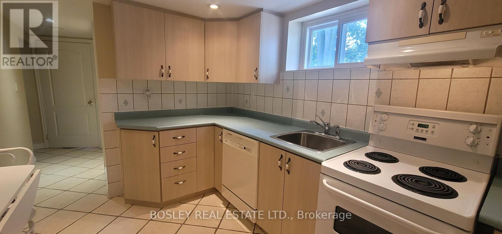 Bsmt - 6 Youngmill Drive, Toronto, Ontario  M4B 2W6 - Photo 10 - E12858330