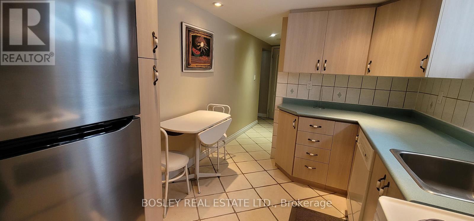 Bsmt - 6 Youngmill Drive, Toronto, Ontario  M4B 2W6 - Photo 9 - E12858330