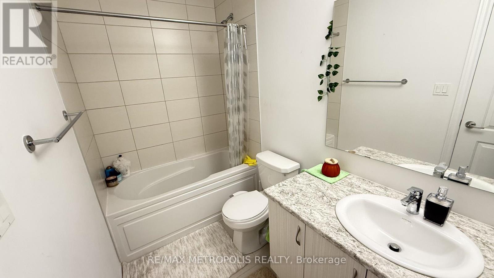 1106 Lockie Drive, Oshawa, Ontario  L1L 0R9 - Photo 19 - E12851038