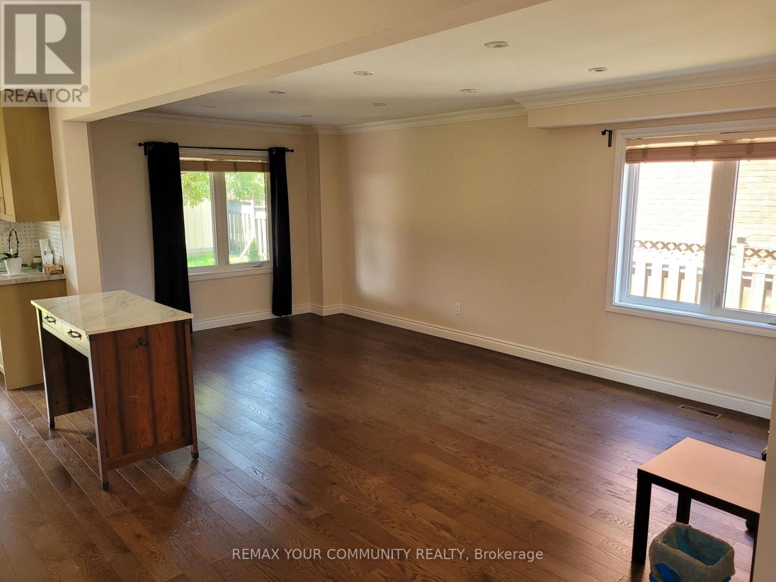 81 Waterfall Road, Vaughan, Ontario  L4L 5B3 - Photo 3 - N12804854