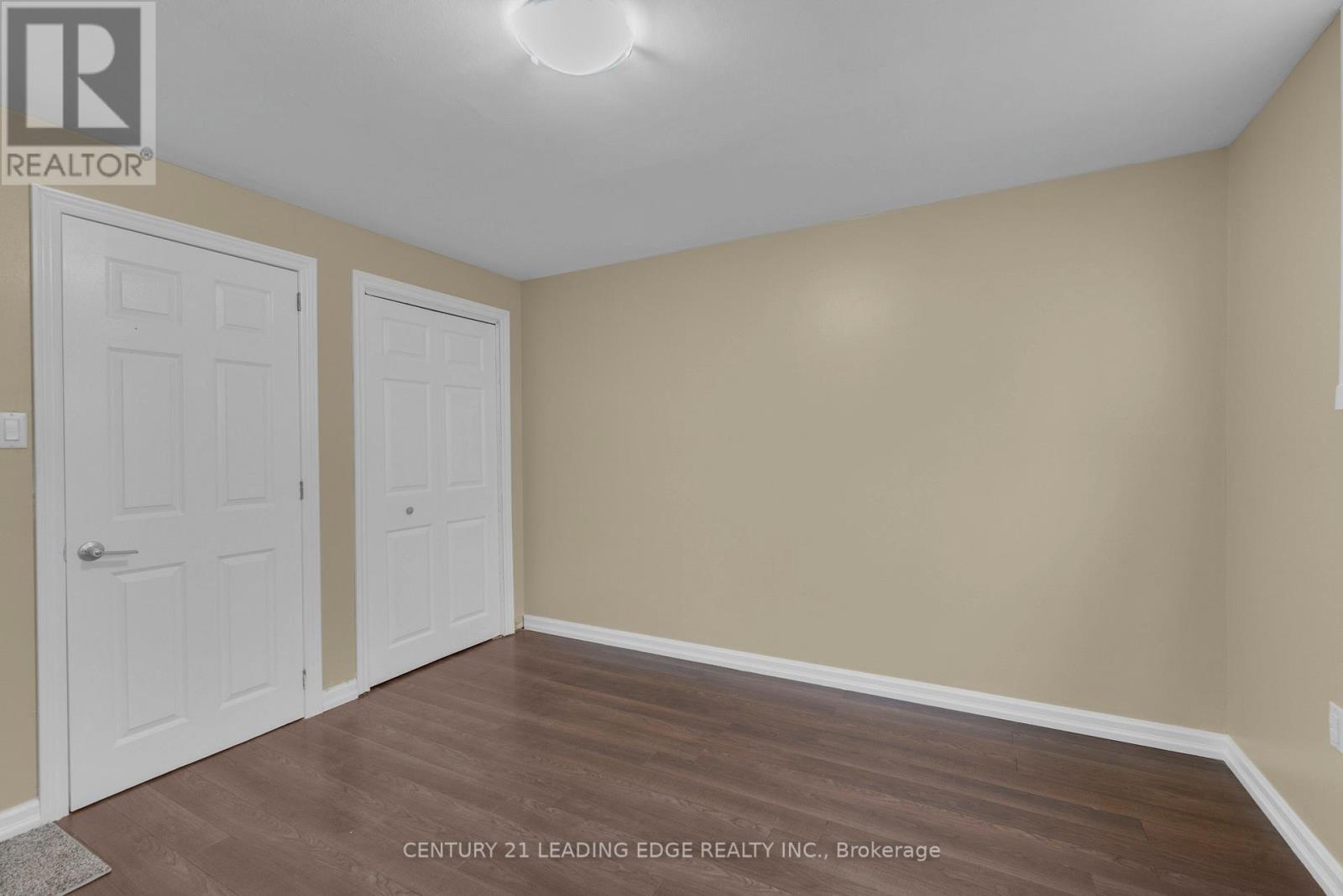 35 Benton Street, Brampton, Ontario  L6W 3B8 - Photo 8 - W12858314