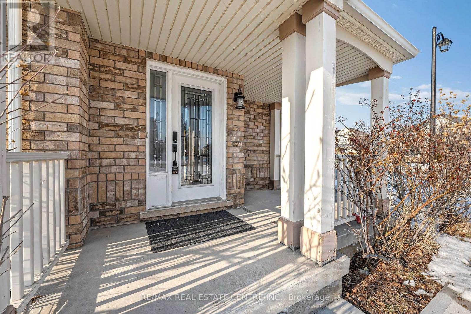 834 Ferguson Drive, Milton, Ontario  L9T 6L4 - Photo 5 - W12858344