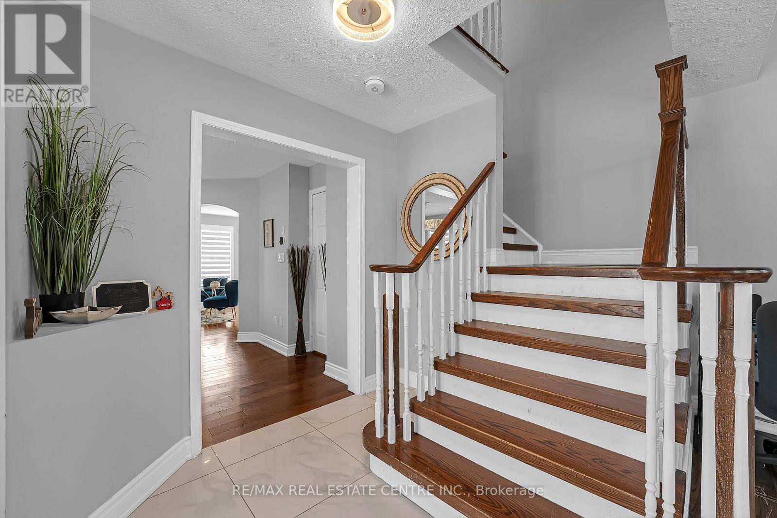 834 Ferguson Drive, Milton, Ontario  L9T 6L4 - Photo 7 - W12858344