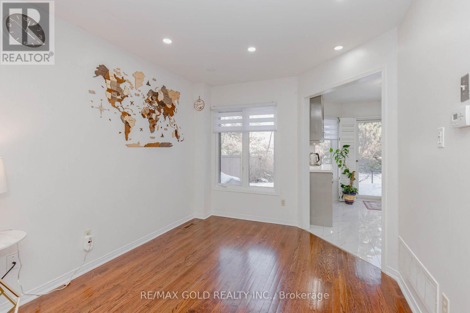 1156 Westview Terrace, Oakville, Ontario  L6M 3M1 - Photo 11 - W12858374