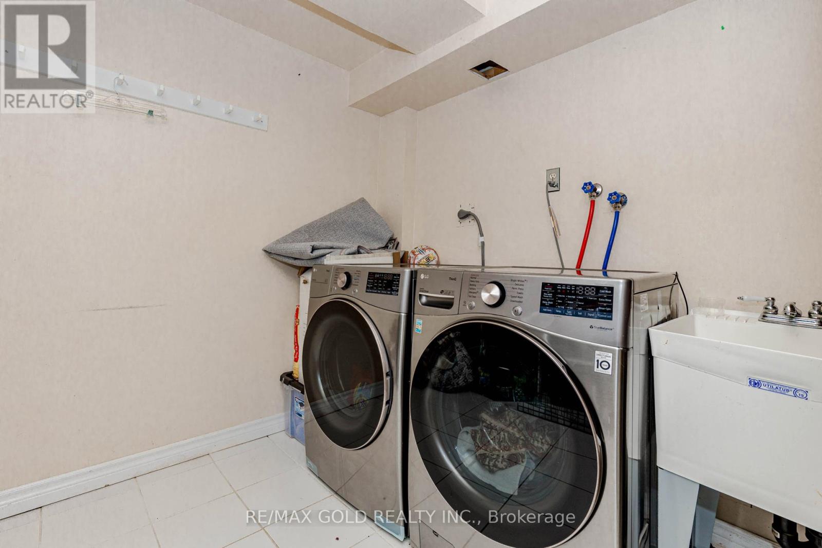 1156 Westview Terrace, Oakville, Ontario  L6M 3M1 - Photo 48 - W12858374