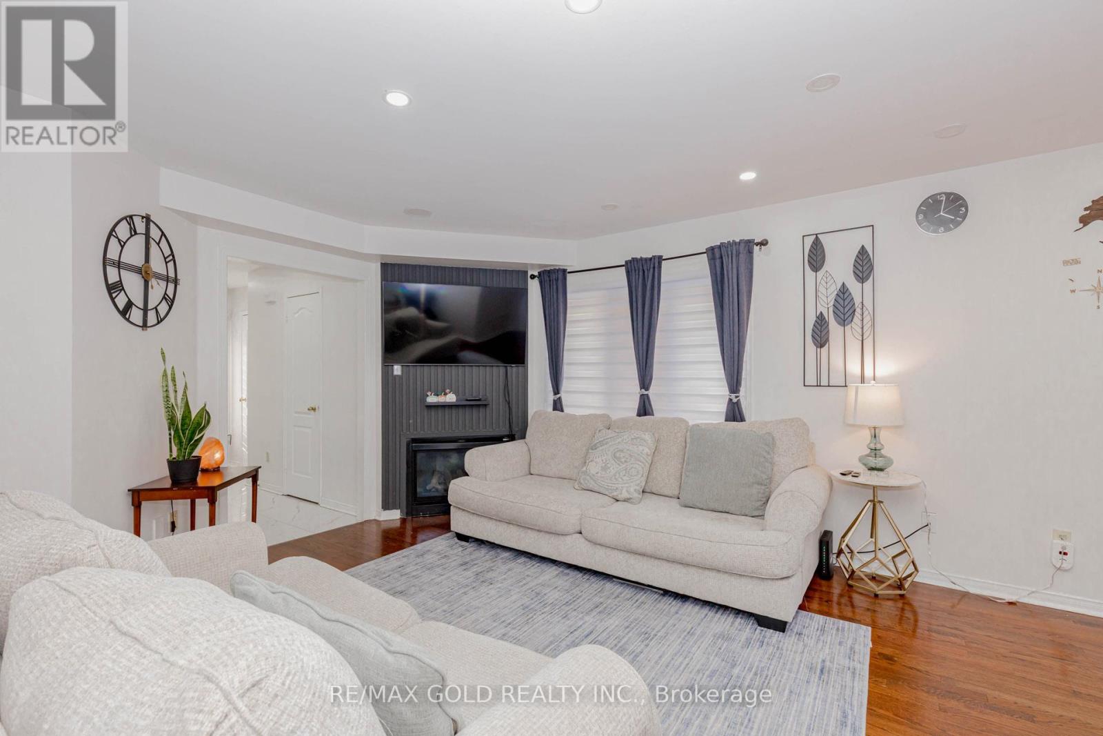 1156 Westview Terrace, Oakville, Ontario  L6M 3M1 - Photo 8 - W12858374