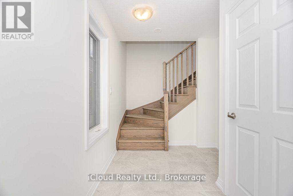 53 Stanley Avenue, Haldimand, Ontario  N3W 0J5 - Photo 8 - X12858338