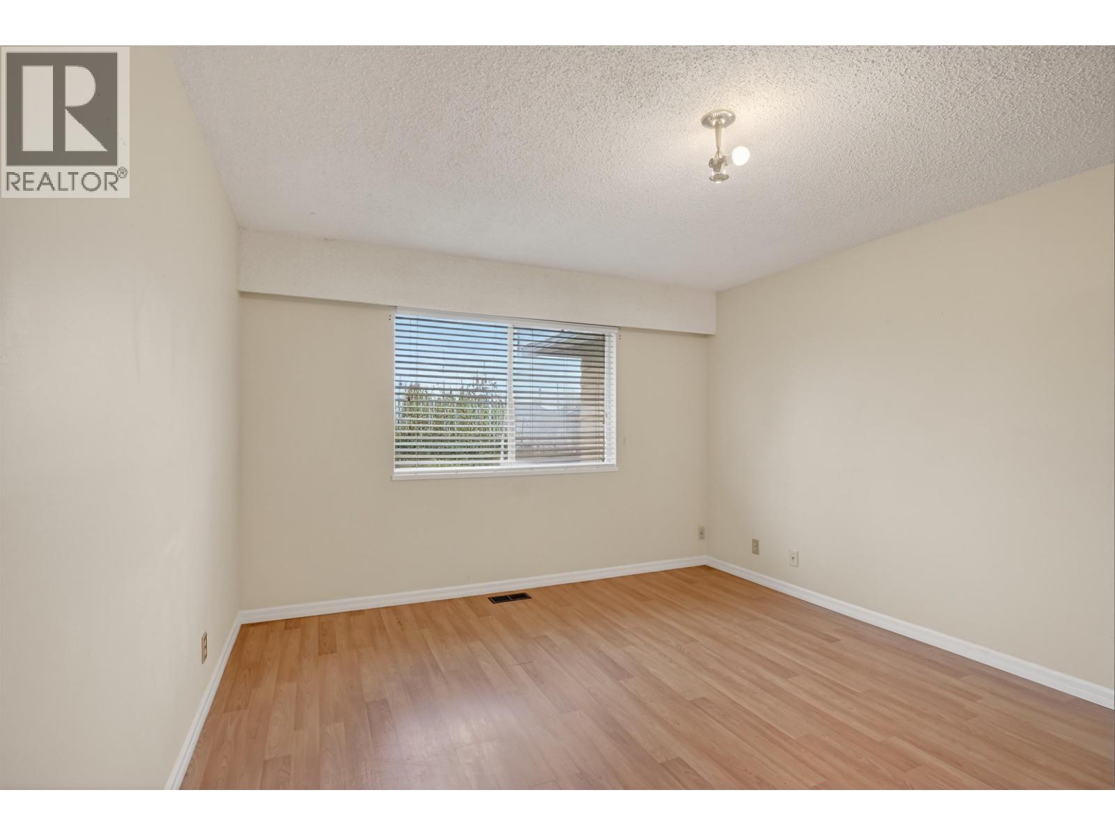 7290 11th Avenue, Burnaby, British Columbia  V3N 2M8 - Photo 22 - R3080785