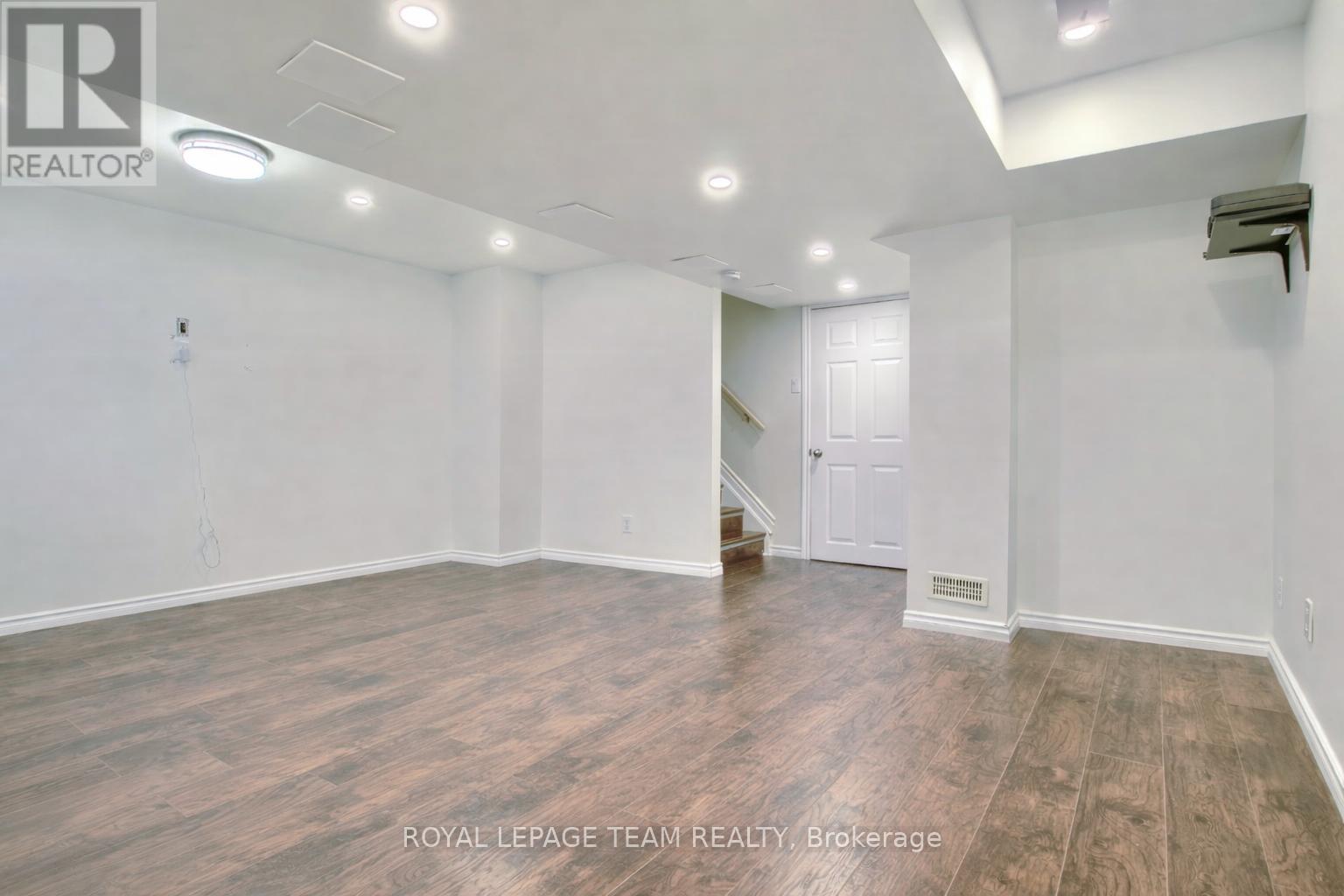 254 Moss Grove Street, Ottawa, Ontario  K2J 0B2 - Photo 14 - X12858426