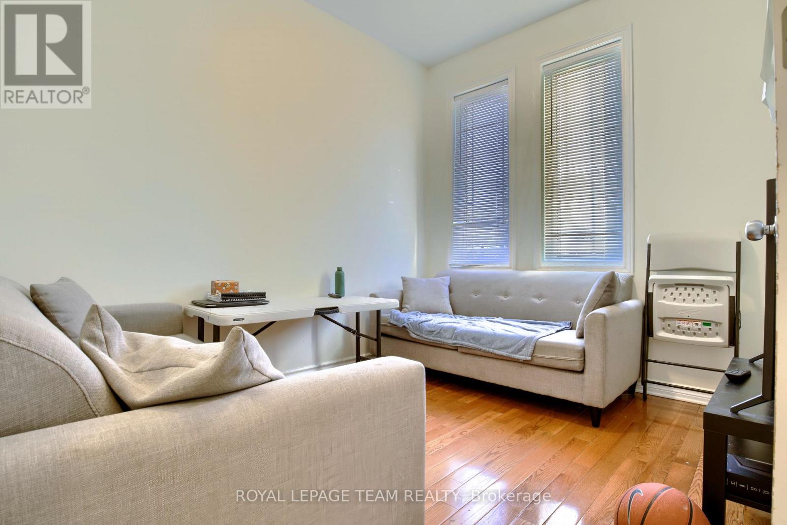 254 Moss Grove Street, Ottawa, Ontario  K2J 0B2 - Photo 3 - X12858426