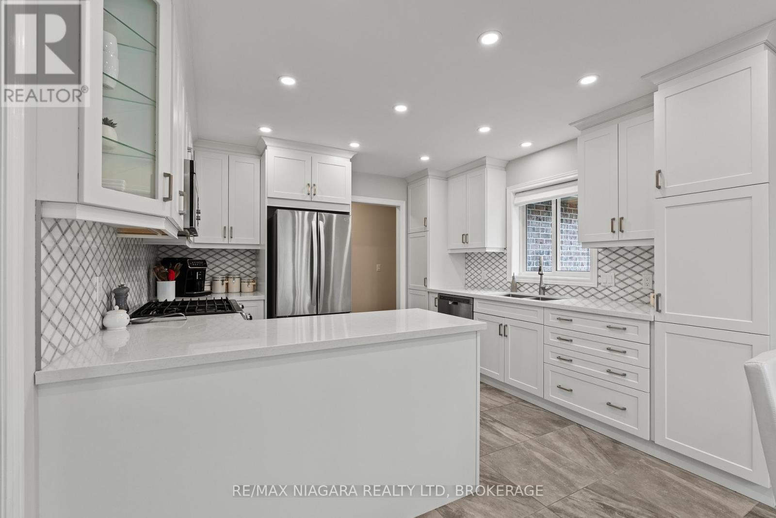 111 Pearson Road, Welland, Ontario  L3B 5N4 - Photo 10 - X12858414