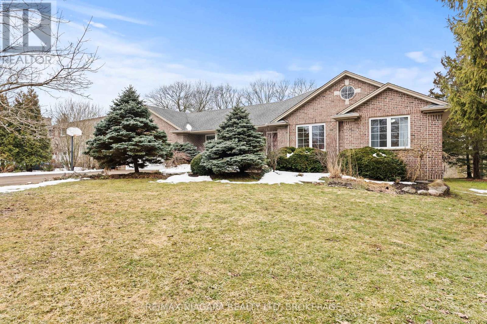 111 Pearson Road, Welland, Ontario  L3B 5N4 - Photo 3 - X12858414