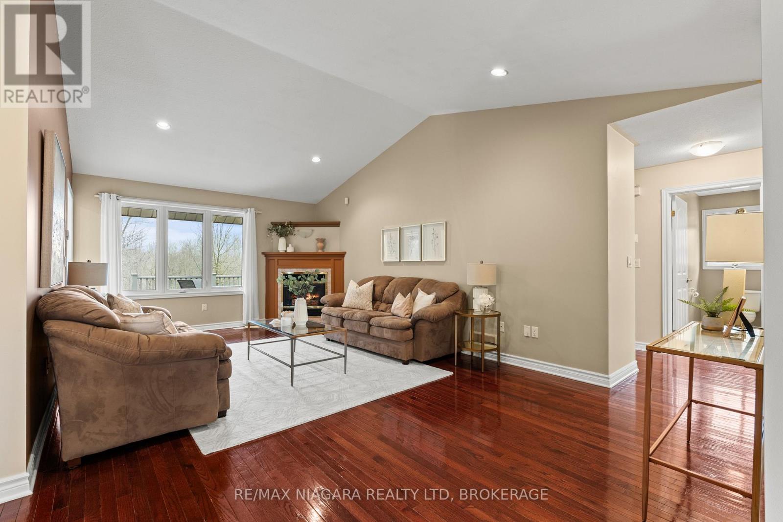 111 Pearson Road, Welland, Ontario  L3B 5N4 - Photo 6 - X12858414