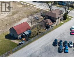 135 SHERWOOD Drive, brantford, Ontario